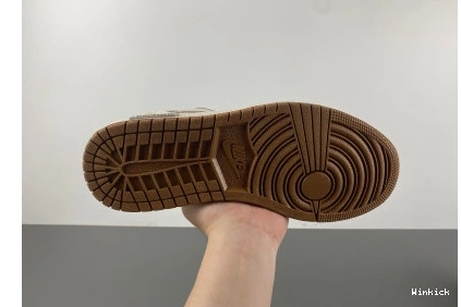 HF5743-221 JORDAN 1 Low AIR 1031